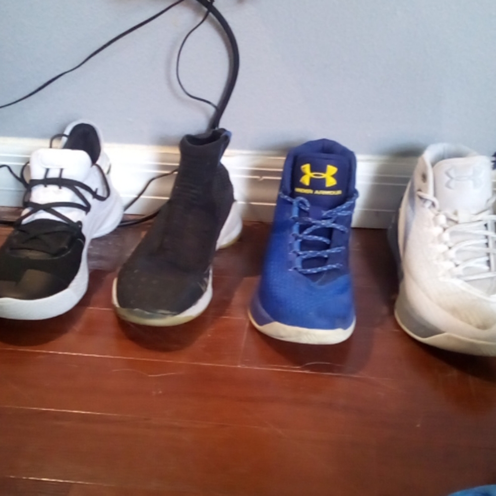 Shoes - Picture 5 of 10
